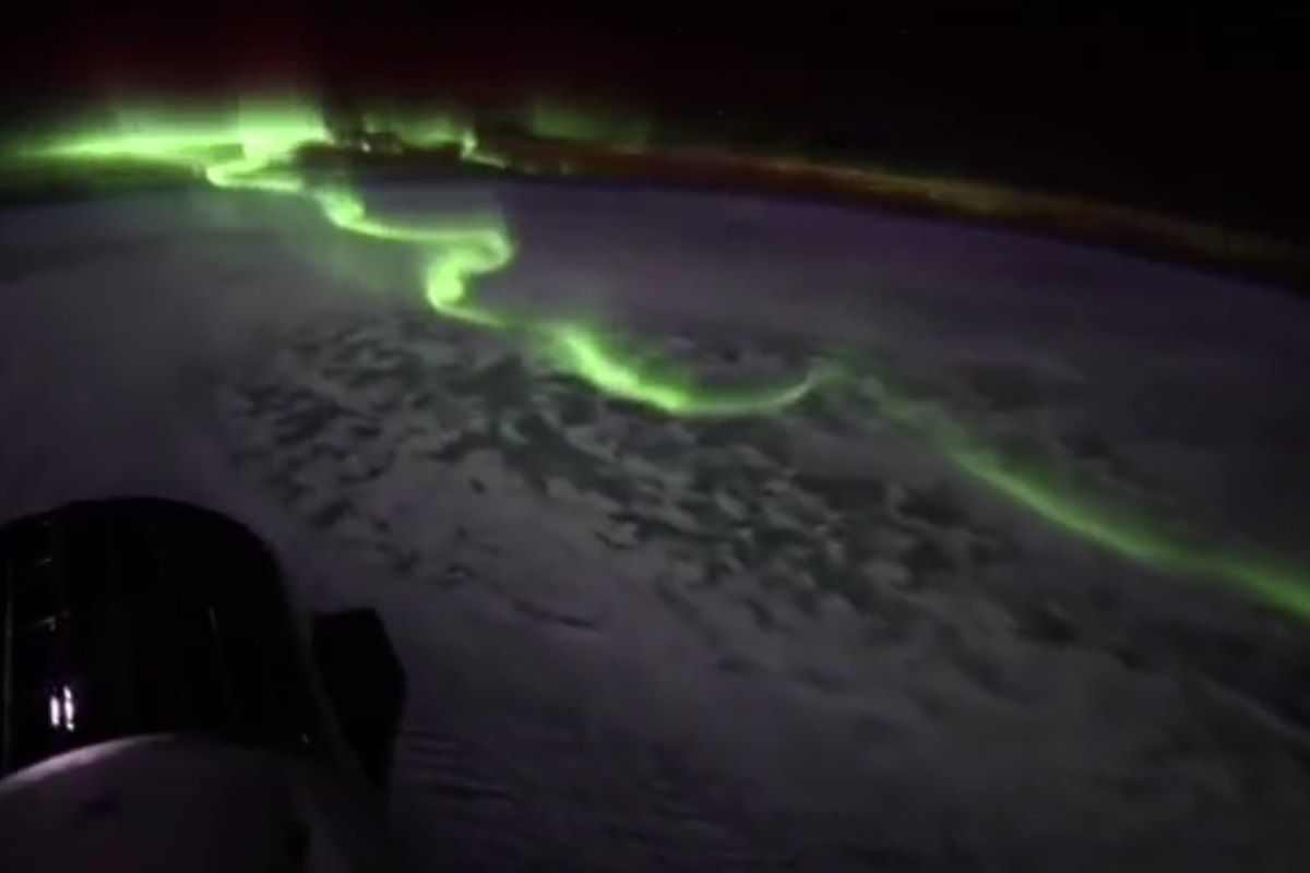 NASA Astronaut Jessica Meir Shares Stunning Aurora Australis Video from SpaceX Dragon