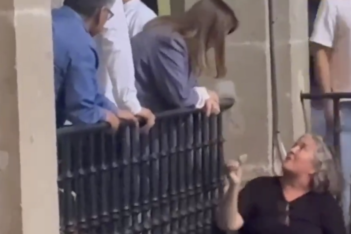 Person with Disability Threatens to Jump from Morelos Government Palace; Governor Intervenes to De-escalate