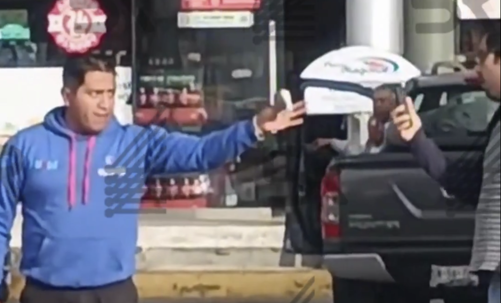 Gas Station Dispute in Puebla Highlights Challenges of Cash Transactions