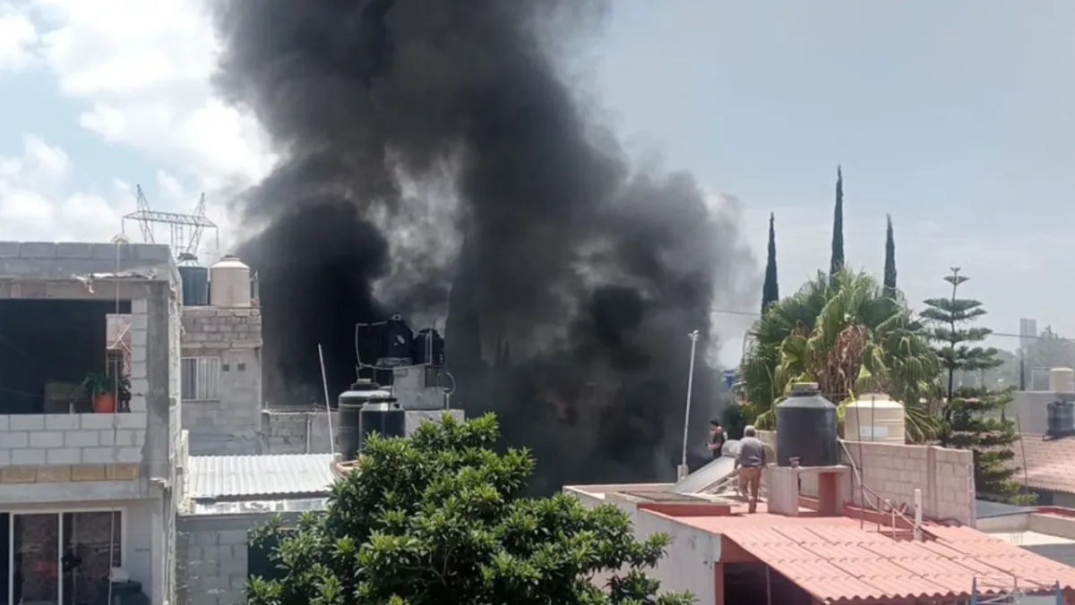 Massive Explosion and Fire Devastate Home in Geovillas del Sur, Puebla