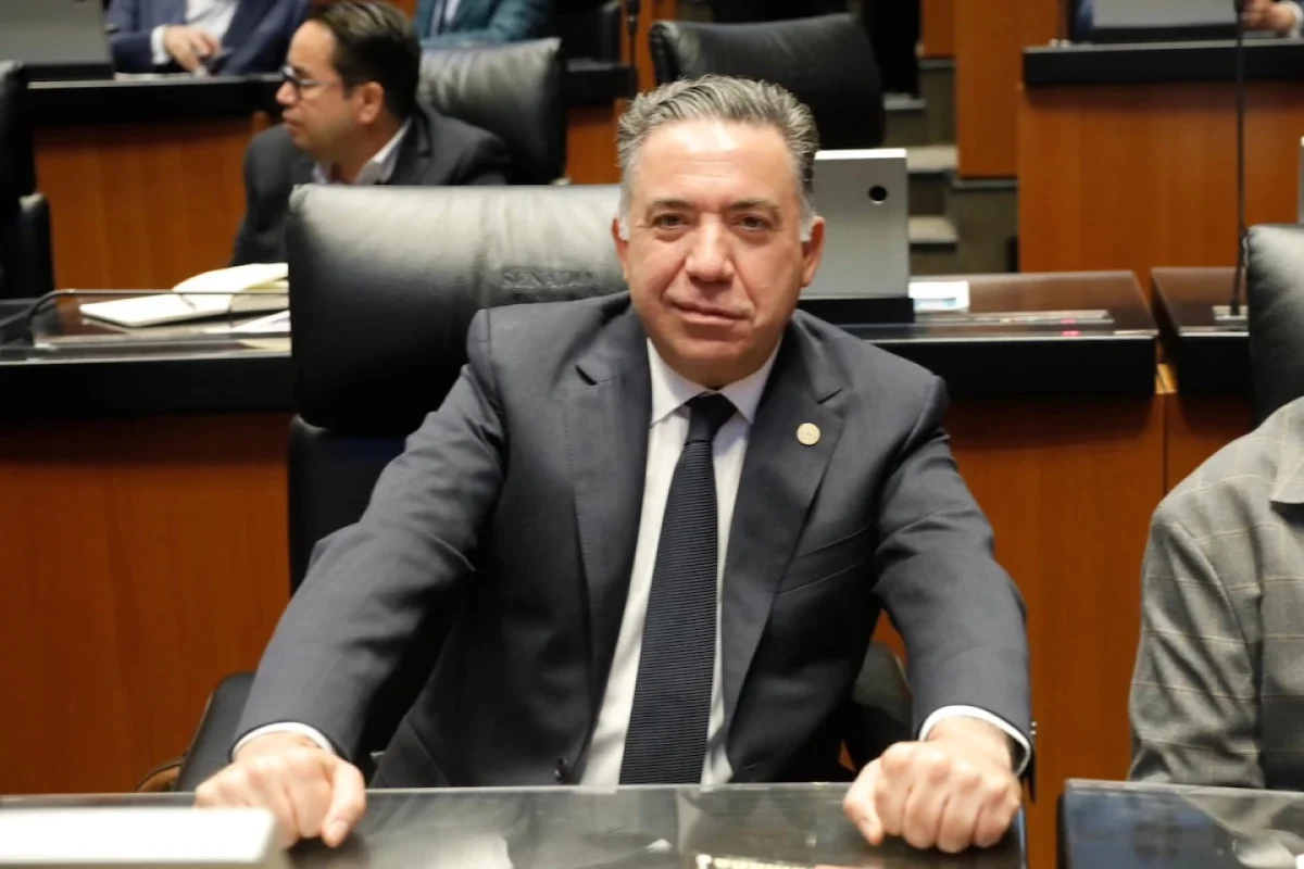 Enrique Inzunza reafirma su compromiso como senador y defiende su trayectoria pública