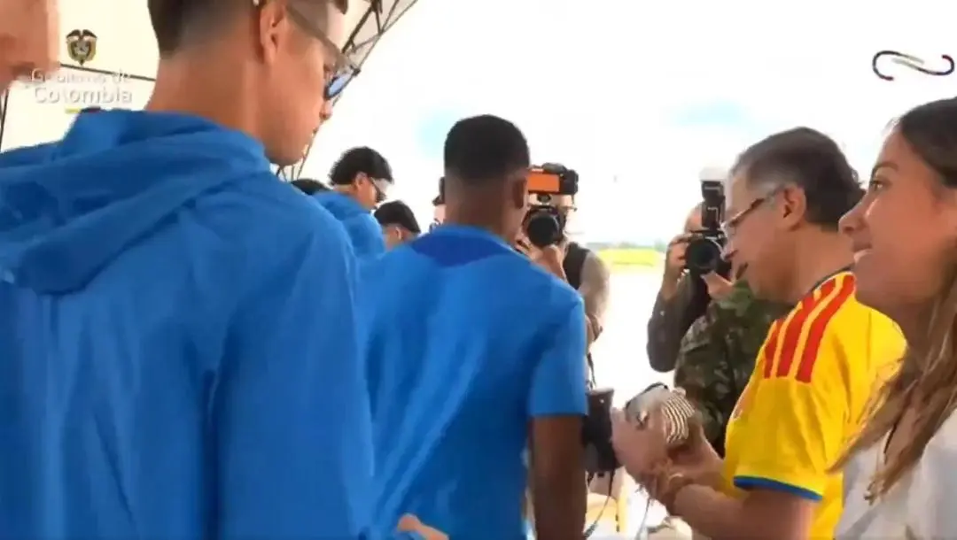 James Rodríguez Sparks Controversy After Allegedly Denying Photo to Colombian President’s Daughter