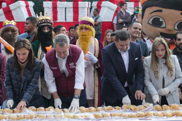 Puebla’s City Hall Spent Nearly 600,000 Pesos on Guinness World Record for Giant Rosca de Reyes