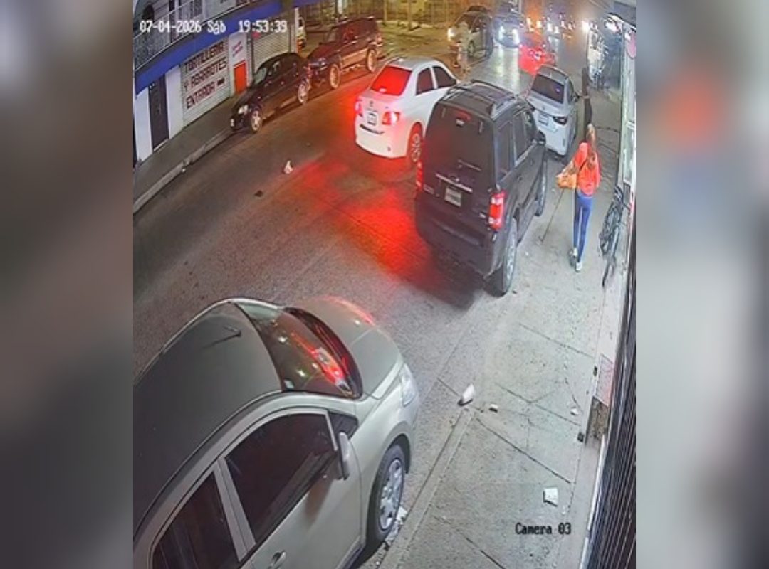 Driver Sought After Woman Hit and Left Injured in Los Mochis, Sinaloa