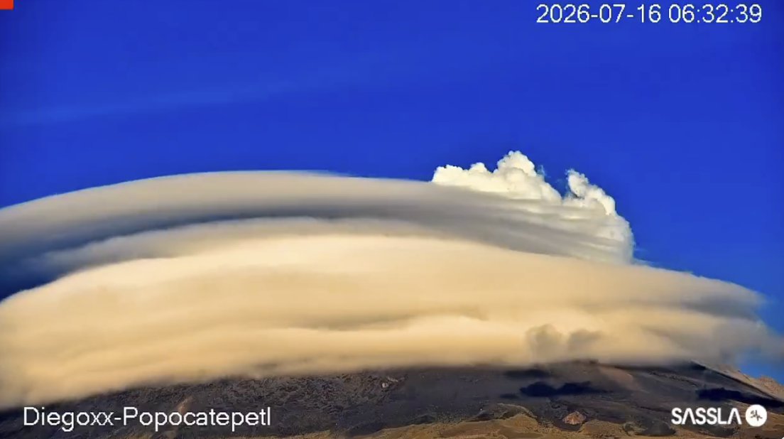 Popocatépetl Wears Lenticular Clouds Amid Ongoing Yellow Alert Phase 2 Activity