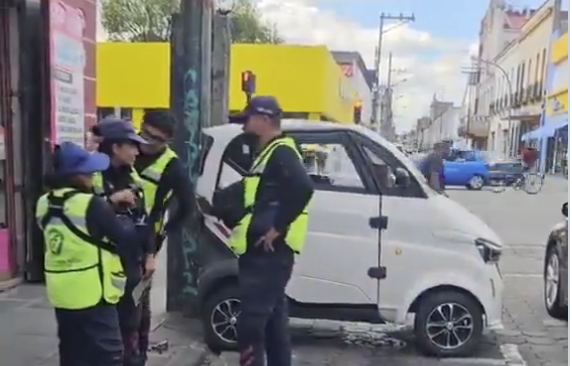 TikToker fined in Puebla for parking in motorcycle-only spot despite paying meter