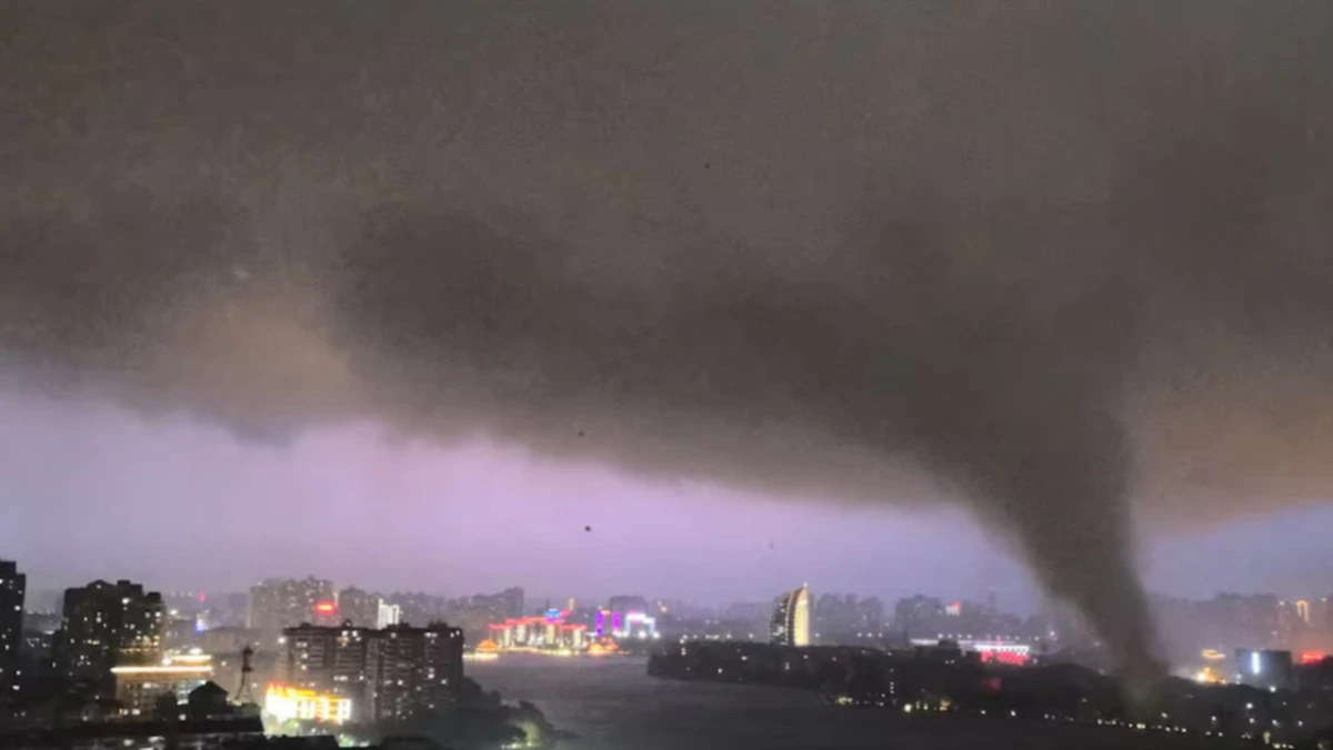 Deadly Tornado Strikes Central China, Leaving 11 Dead and Hundreds Injured