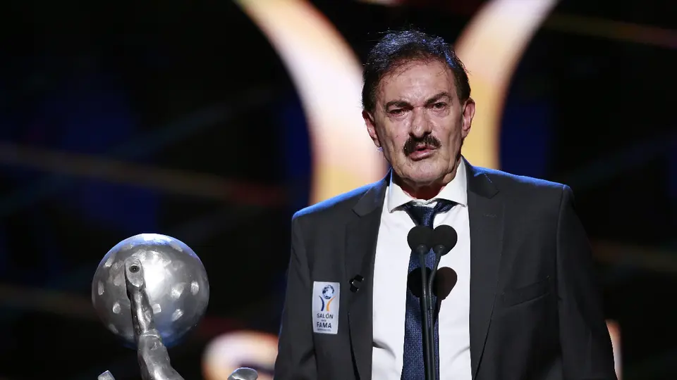 Ricardo La Volpe sparks outrage calling Mexicans “sellouts” ahead of World Cup final