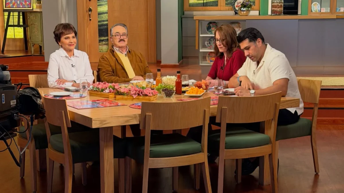 Brands Pull Ads from Ventaneando After Pedro Sola’s Controversial Comments on Dogs in Restaurants